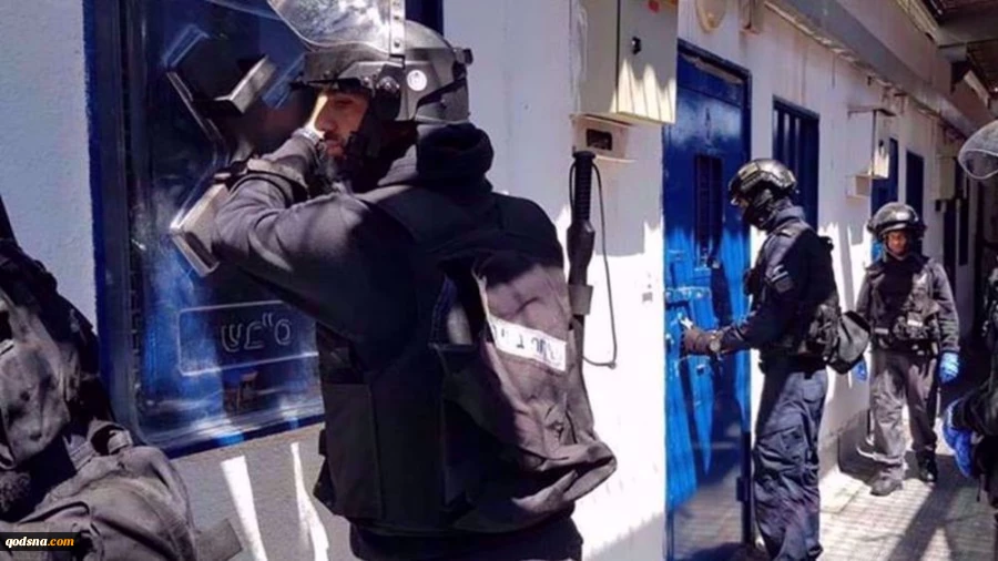 2 Palestinian captives on hunger strike in Israeli jails go through serious conditions
