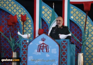 سرلشکر سلامی: آمریکا و صهیونیسم در حال افول و فروپاشی هستند