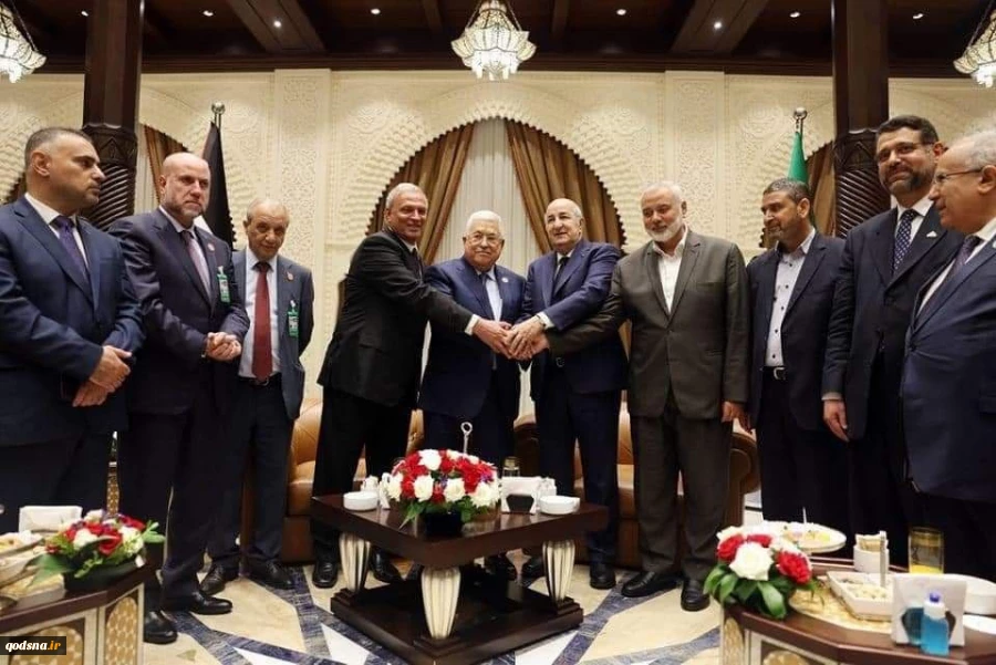 Algerian President meets Haniyeh, Abbas 
 3
