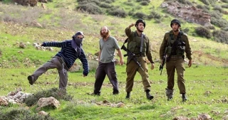 زخمی شدن تعدادی از فلسطینیان در حمله شهرک نشینان صهیونیست