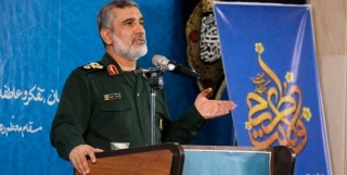 العميد حاجي زادة : بلغنا قدرات عسكرية لم نملكها سابقا وبتنا نصدّر المسيرات