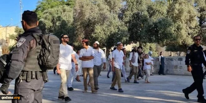 مستوطنون يقتحمون الأقصى ومنظمات “الهيكل” تدعو لإدخال “القرابين” للمسجد 2