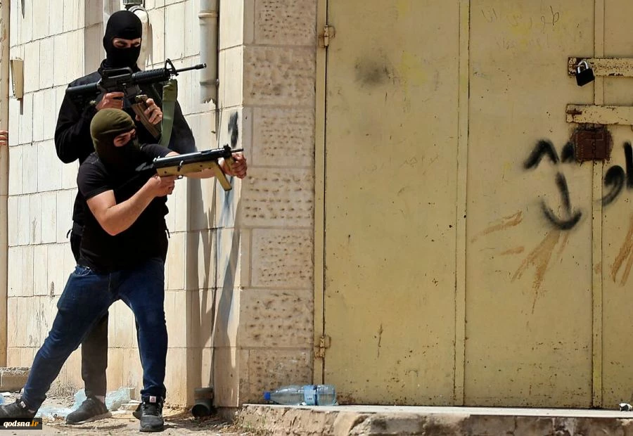 شهيد و9 إصابات بينها خطيرة

وسط اشتباكات ومقاومة باسلة ..الاحتلال يحول جنين لساحة حـــرب بعد استهداف مباغت لعائلة الشهيد رعد حازم 2