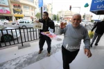 شادی مردم غزه پس از عملیات سلفیت و پخش شیرینی 7