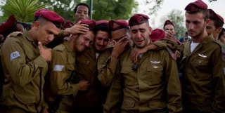 اسرائيل و "فوبيا" 
العقد الثامن