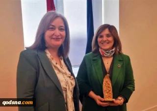 معايعة ومسؤولة إسبانية تبحثان تعزيز التعاون في مجال السياحة