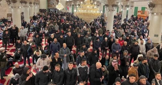 هزاران فلسطینی در نماز صبح مسجدالاقصی و مسجد ابراهیم (ع) حاضر شدند