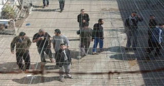 Palestinian captives’ sit-in continues for 9th day