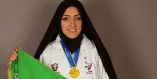 بطلة رياضية ايرانية تهدي ميداليتها الذهبية للشعب الاندونيسي لمناصرته القضية الفلسطينية