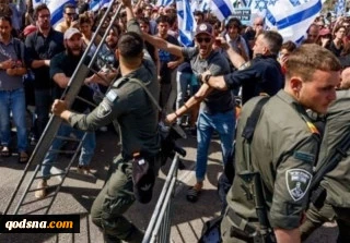 Military correspondent Alon Ben David:

Israel’s army must prepare for a civil war
