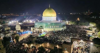 حضور باشکوه 280 هزار فلسطینی در نماز تراویح مسجد الاقصی