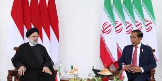 في مؤتمر صحفي مشترك مع نظيره الاندونيسي 

الرئيس الإيراني: إيران و أندونيسيا متعهدان بدعم حقوق الشعب الفلسطيني حتى تحرير القدس الشريف