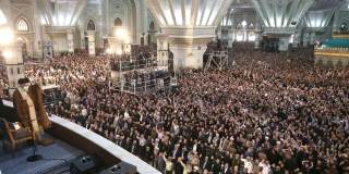 قائد الثورة: القضية الفلسطينية باتت قضية العالم الإسلامي الاولى بفضل الإمام الراحل