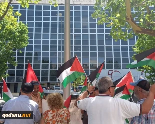 شماری از فعالان فلسطینی و طرفدار فلسطین در شهرهای مختلف آمریکا، ایتالیا و اسپانیا تجمع و حملات نظامیان رژیم صهیونیستی به شهر و اردوگاه جنین در کرانه باختری را محکوم کردند.