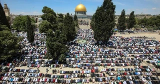 حضور هزاران فلسطینی در نماز جمعه مسجدالاقصی