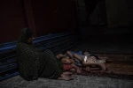 قطع مداوم برق، شب غزه را به جهنم تبدیل کرده است 10