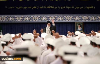 قائد الثورة الاسلامية لطاقم المجموعة 86 : ما قمتم به كان فخرا عظيما