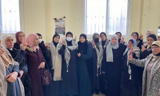 گفتگوی خبرنگار قدسنا در غزه با زنان فلسطینی درباره نقش مادران در تربیت نسل آینده مقاومت فلسطین؛

مادران شهید فلسطینی : عرصه فلسطین تکرار تقابل عاشورا است / فلسطینی ها نسلی حسینی هستند / به فرزندانمان آموخته ایم زنده بمانند تا مقاومت کنند/ اگر ایران نبود پیروزی هم در کار نبود