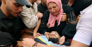 Mother of the Palestinian martyr told qodsna:

God granted honor to a Palestinian woman to be martyr's sister, mother or wife