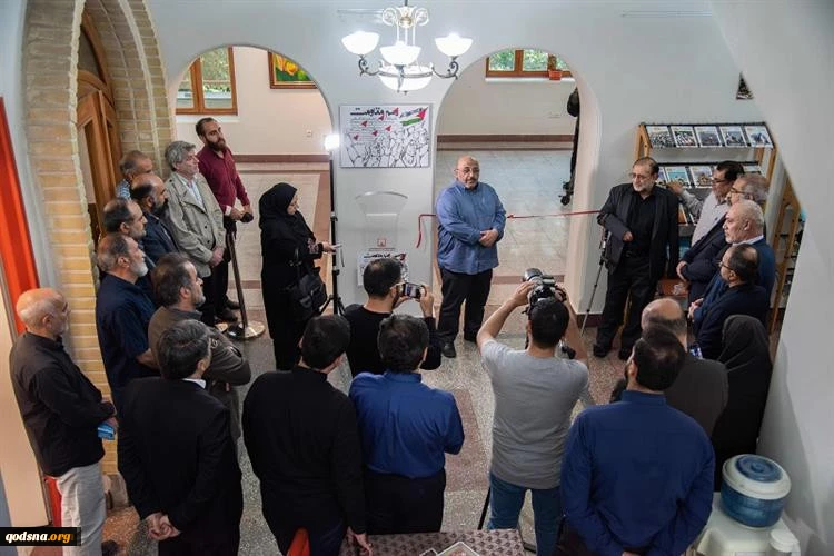 مندوب حركة الجهاد الإسلامي لدي طهران يزور معرض "رسم المقاومة" في متحف فلسطين للفنون المعاصرة 2