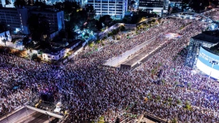 Tens of thousands rally against Israeli far-right cabinet for 35th straight week