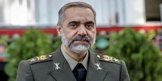 وزير الدفاع الايراني في اتصال مع نظيره العراقي: "طوفان الاقصى" دفاع مشروع عن النفس
