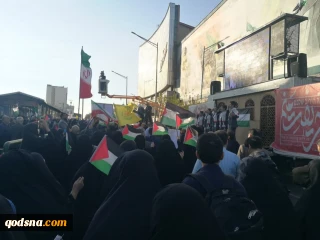 Iranians rally in solidarity with Palestinians to condemn Israeli genocide