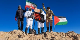 صعود تیم کوهنوردی نیروی زمینی سپاه به بام گیلان و حمایت از فلسطین