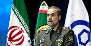 وزیر دفاع جمهوری اسلامی ایران:

 دریای سرخ منطقه ایران محسوب می‌شود/ کسی نمی‌تواند در این منطقه مانور دهد