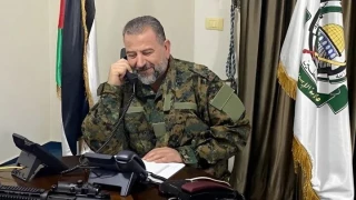 استشهاد الشيخ صالح العاروي و3 من مرافقيه

“مرحبا بالشهادة.. احنا كلنا مشاريع شهادة”.. الشيخ صالح العاروري يحقق أمنيته