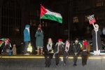 تجمع حامیان فلسطین مقابل پارلمان انگلیس در محکومیت تصویب قانونی در رابطه با ممنوعیت فعالیت در راستای تحریم رژیم صهیونیستی
 2