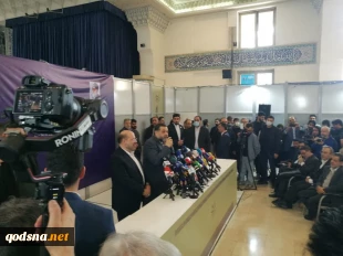 نمایشگاه مطبوعات با حضور رهبران حماس در تهران رسما آغاز به کار کرد// غرفه خبرگزاری قدس (قدسنا) میزبان بازدیدکنندگان است

 2