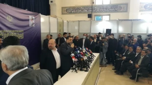 نمایشگاه مطبوعات با حضور رهبران حماس در تهران رسما آغاز به کار کرد// غرفه خبرگزاری قدس (قدسنا) میزبان بازدیدکنندگان است

 2