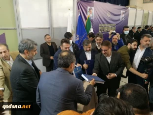 نمایشگاه مطبوعات با حضور رهبران حماس در تهران رسما آغاز به کار کرد// غرفه خبرگزاری قدس (قدسنا) میزبان بازدیدکنندگان است

 2