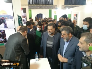 بازدید رهبران مقاومت از «غرفه غزه» در نمایشگاه رسانه های ایران

 2