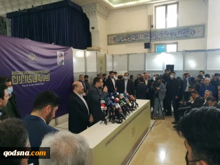 اسامه حمدان، رهبر ارشد حماس در مراسم افتتاحیه نمایشگاه رسانه های ایران در تهران:

فعالیت رسانه ای بخشی از مبارزه علیه رژیم صهیونیستی است// اهمیت نبرد رسانه ای کمتر از نبرد نظامی نیست// در حال تحمیل شکست به دشمن صهیونیستی هستیم