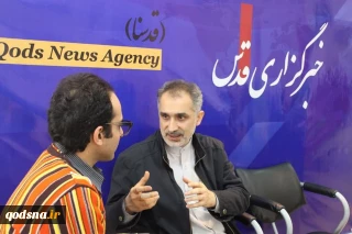 رئیس فرهنگسرای رسانه در غرفه خبرگزاری قدس در  بیست و چهارمین نمایشگاه رسانه های ایران