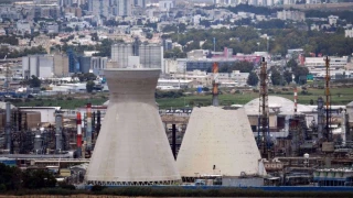 Iraqi resistance targets Zionist regime’s military barracks, oil refineries