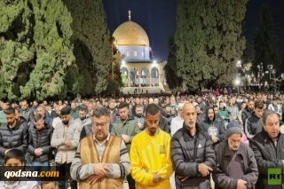 حضور۴۰هزار نمازگزار فلسطینی درمسجدالاقصی به رغم محدودیت اشغالگران