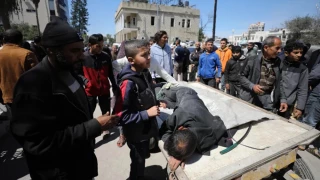Al least 19 Palestinians martyred as Zionist troops open fire on Gaza aid seekers
