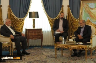 امين المجلس الاعلى للامن القومي الايراني يستقبل اسماعيل هنية وزياد النخالة