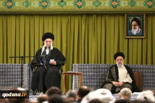 خلال استقباله جمعا من المسؤولين وسفراء الدول الإسلامية؛

قائد الثورة الإسلامية: بعض الحكومات الإسلامية تساعد الكيان الصهيوني وهذه خيانة