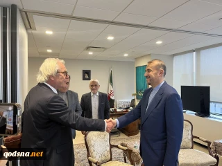 خلال لقائه منسق الأمم المتحدة ..

وزير الخارجية الإيراني: نتنياهو خرج عن نطاق السيطرة ويجب لجمه