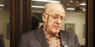 In interview with Qodsna:

British expert says Iran attack reveals Israel inability Hezbollah strikes displace Israeli settlers