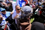 Zionist advocates clash with pro-Palestinian protestors at UCLA