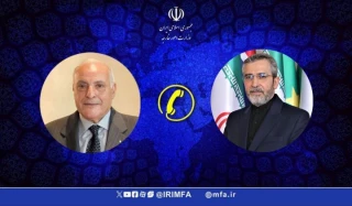 خلال اتصال هاتفي مع وزير خارجية الجزائر؛

القائم باعمال الخارجية الإيرانية يقترح عقد احتماع قمة منظمة التعاون الإسلامي لوقف جرائم إسرائيل