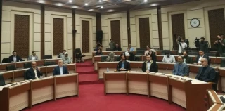 در همایش ققنوس قلم با محوریت گرامیداشت خبرنگاران شهید غزه مطرح شد

اهمیت خبرنگاران غزه، به اندازه مجاهدان مقاومت است  | انعکاس واقعیت در این نبرد نابرابر،  رسالت مقدس خبرنگاران غزه بود | 700 اثر ملی و 200 اثر بین المللی به این همایش ارسال شد