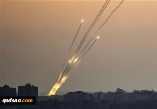 در پاسخ به ترور فرماندهان مقاومت حزب الله 

شلیک بیش از ۱۰۰ موشک از لبنان به شمال فلسطین اشغالی