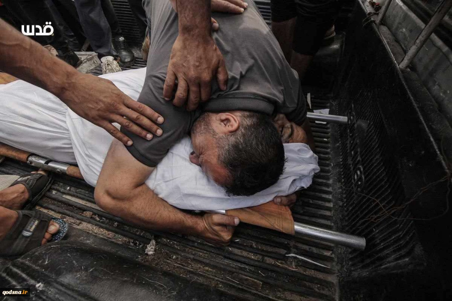 آمار هولناک از غزه

61 درصد ساکنان غزه حداقل یک نفر را در جنگ از دست داده‌اند | 72 درصد ساکنان غزه آب و غذای کافی ندارند 2