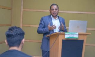 Pakistani expert in interview with Qodsna: 

 American public not to be fooled by US pro-Israel resolution